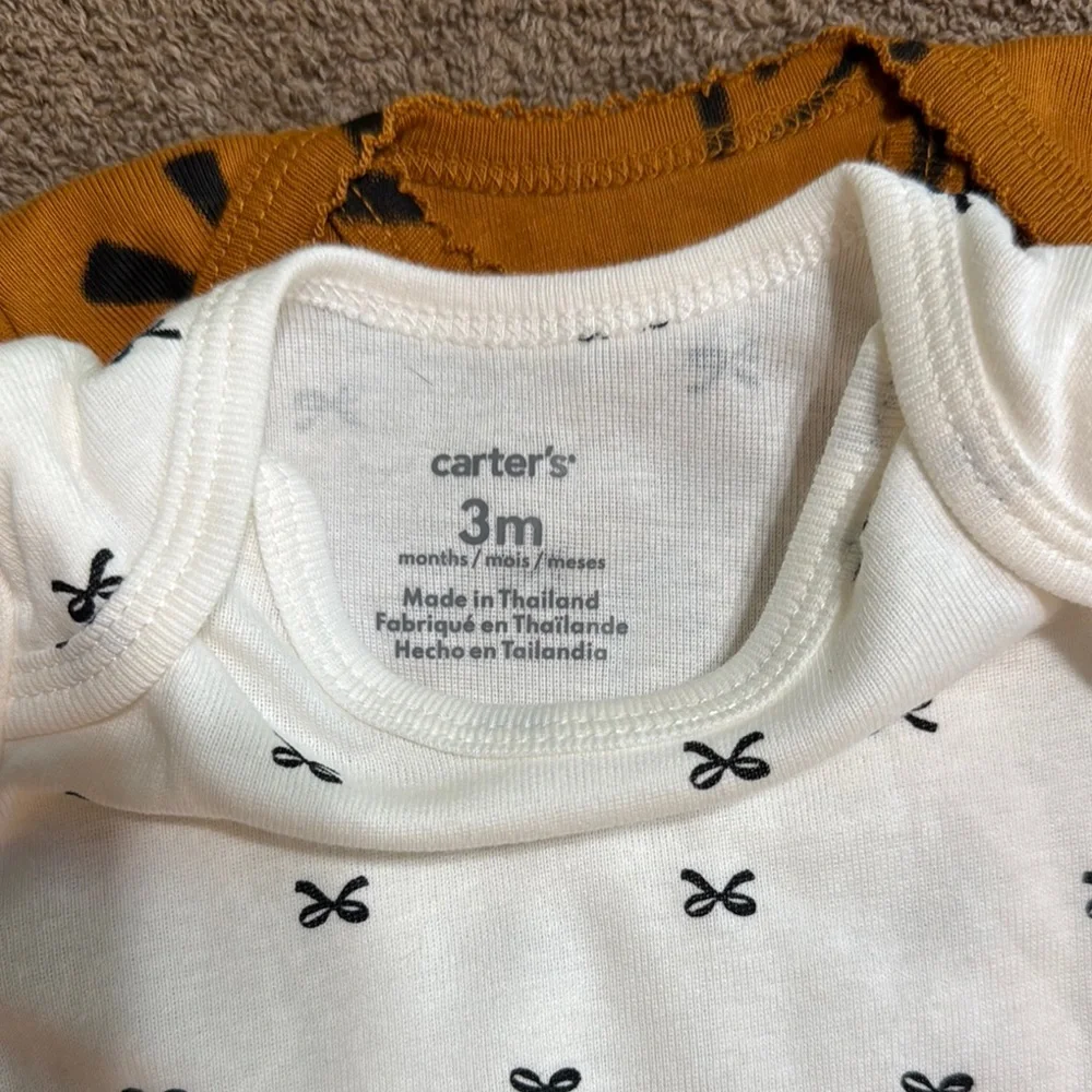 Carter’s Heart and Star Print And Bow Print  Onesie 2 Piece Bundle 3 Months